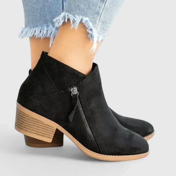 Black / 12 US | 43 EU