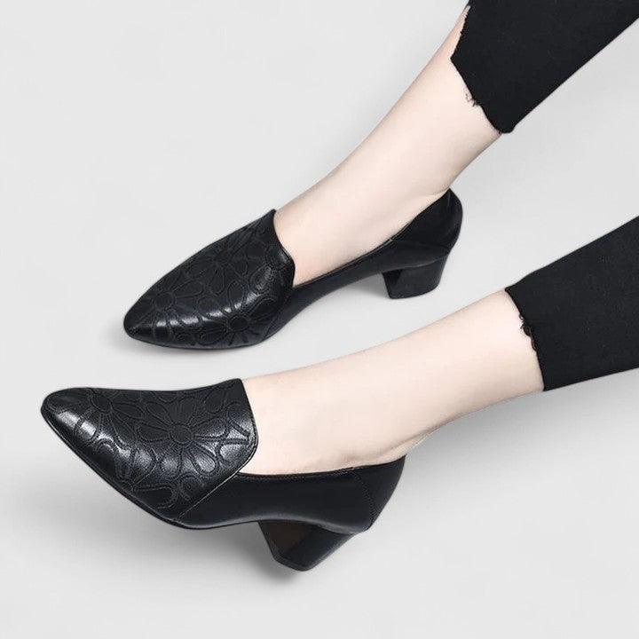 Black / 10 US | 41 EU