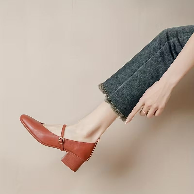 Red / 12 US | 43 EU